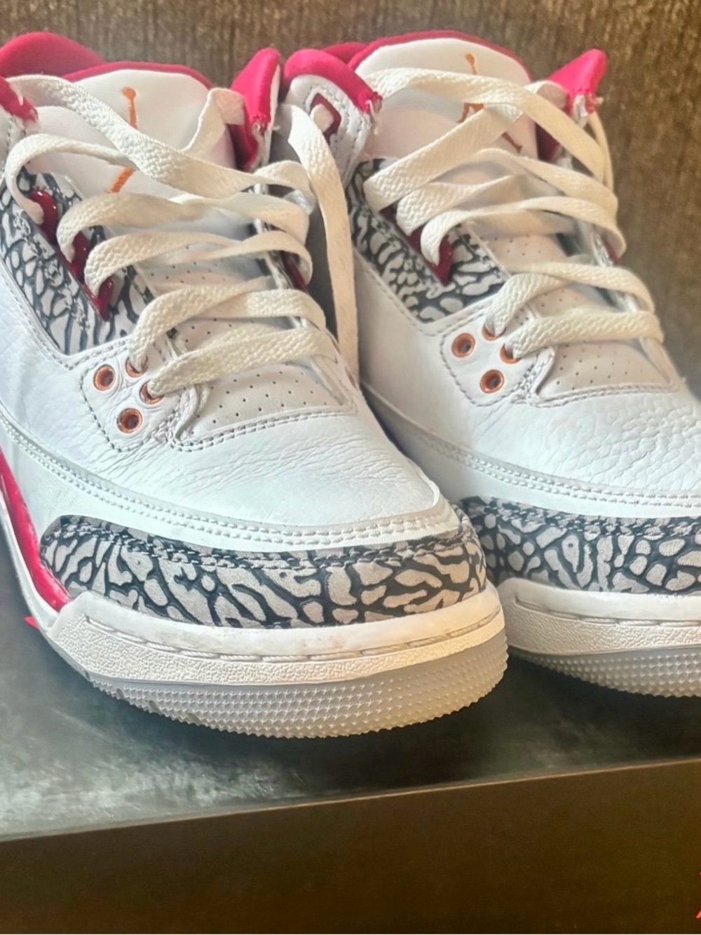Jordan 3 retro youth  White & red Retro Elephant Print Sneakers